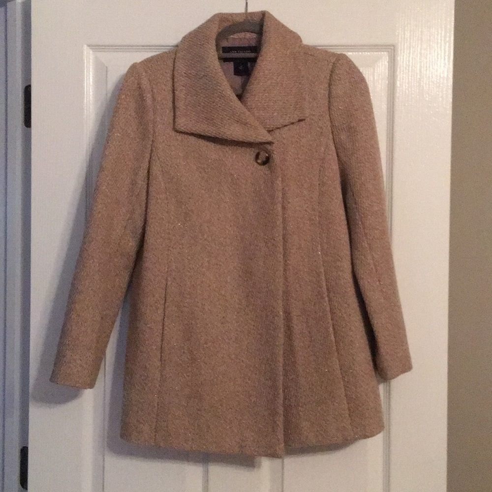 I live in too warm of a climate for a heavy coat.